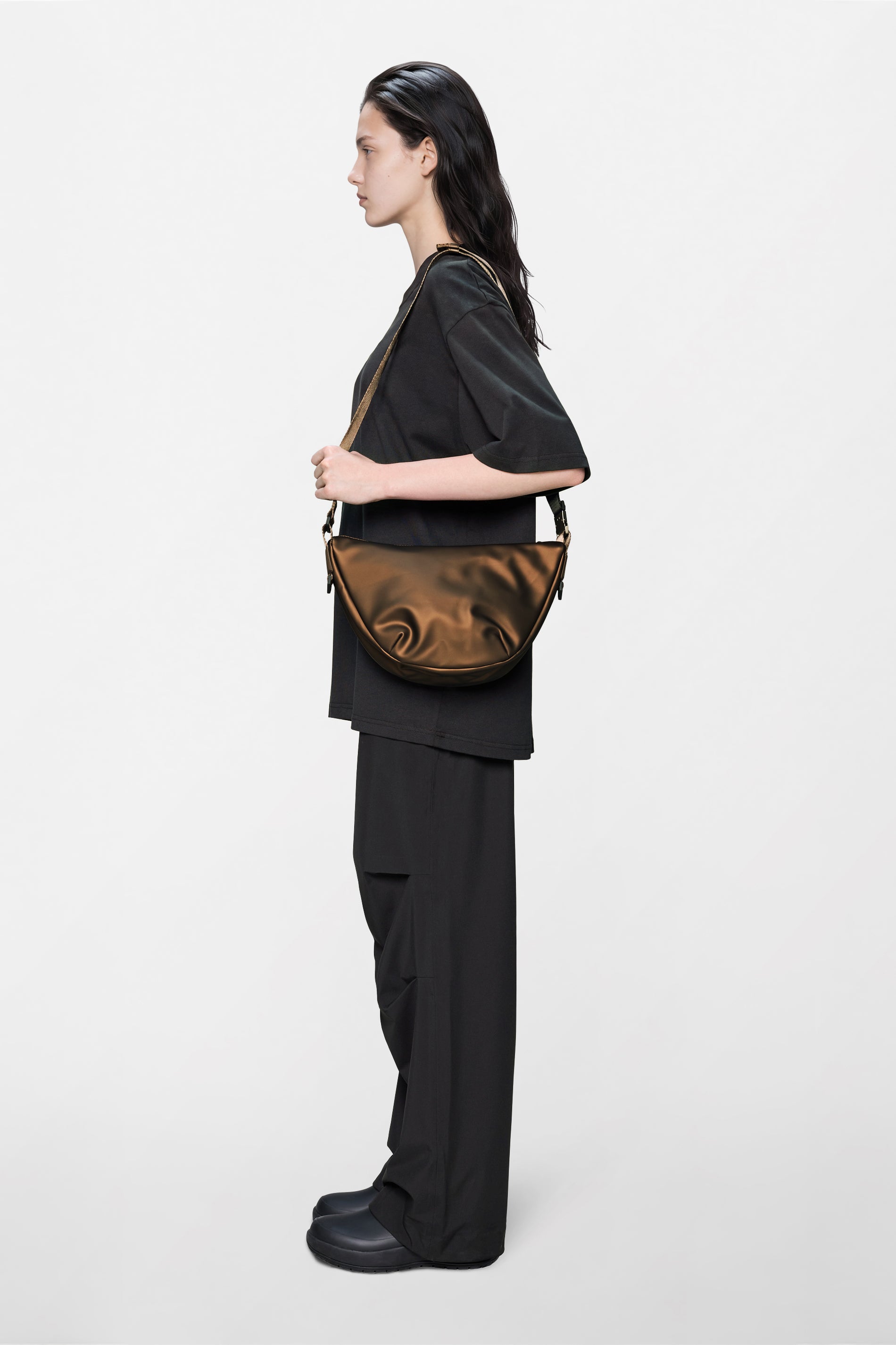 Rains® Black Valera Shoulder Bag für €99,90 | 2 Jahre Garantie